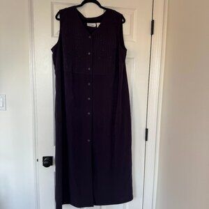 vintage dress with embroidered detailing (plus size)